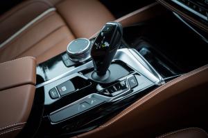BMW 540i Sedan M Sport 2017 года  (JP)